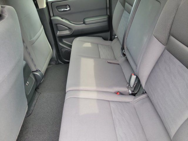 Used 2024 Nissan Frontier SV RWD image 10