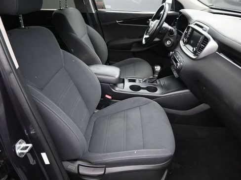 Used 2019 Kia Sorento AWD w/ LX Convenience Package image 21