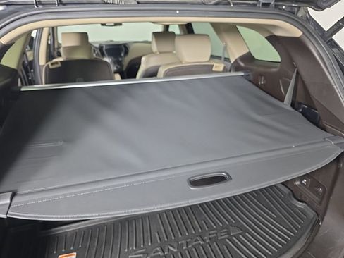 Used 2017 Hyundai Santa Fe Limited image 37