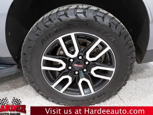 Used 2022 GMC Yukon XL AT4 image 10