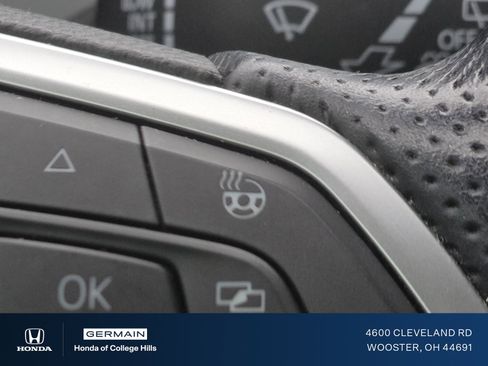 Used 2021 Volkswagen Atlas SEL R-Line image 9