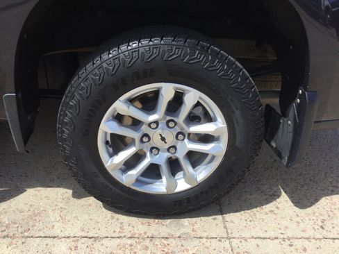 Used 2023 Chevrolet Silverado 1500 RST AWD/4WD image 5