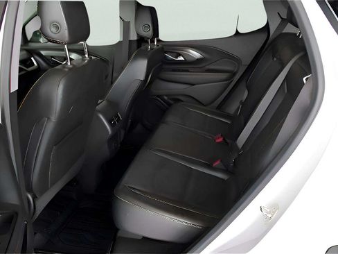 Used 2021 GMC Terrain SLT w/ LPO, Floor Liner Package FWD image 10