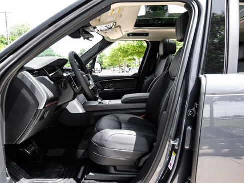 New 2026 Land Rover Range Rover Long Wheelbase SE AWD/4WD image 4