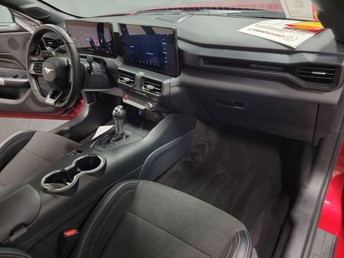 Used 2024 Ford Mustang Coupe image 22