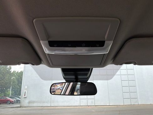 Used 2025 Nissan Altima 2.5 SV FWD image 16
