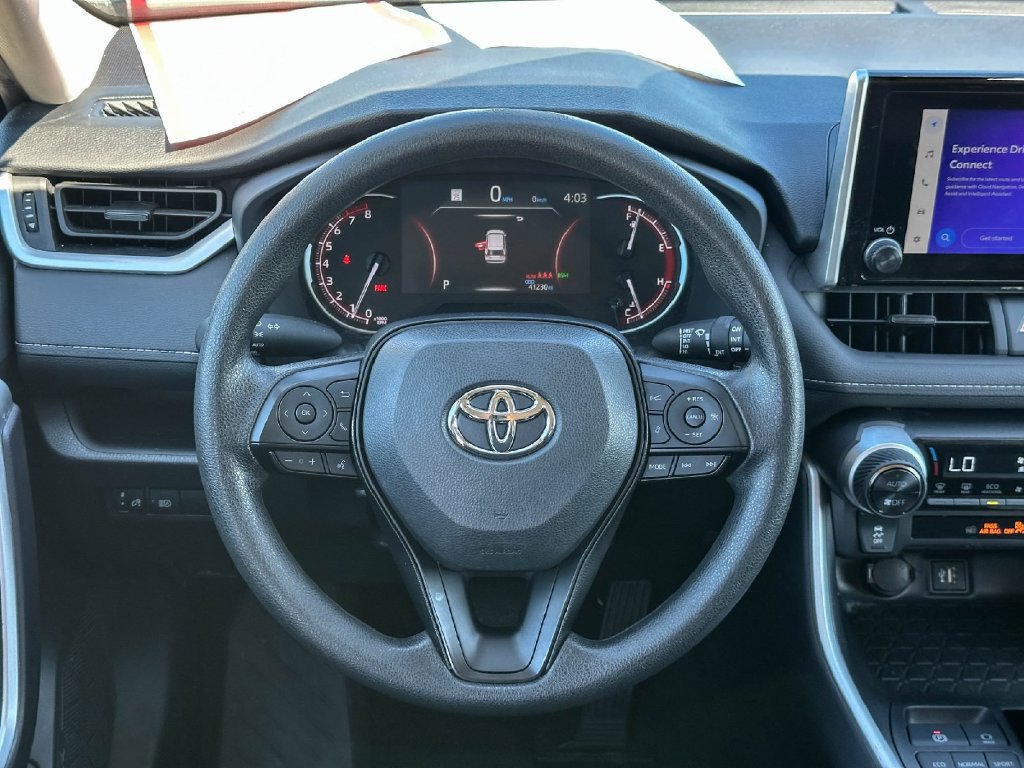 Used 2025 Toyota RAV4 XLE FWD image 27