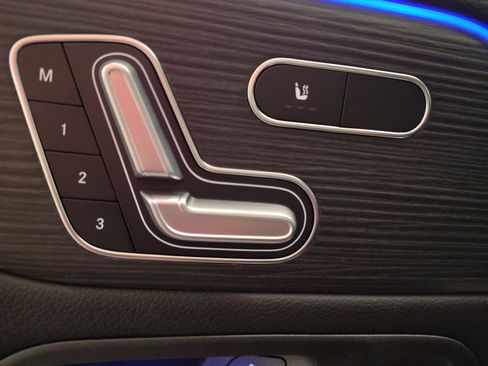 New 2026 Mercedes-Benz GLB 250 image 17