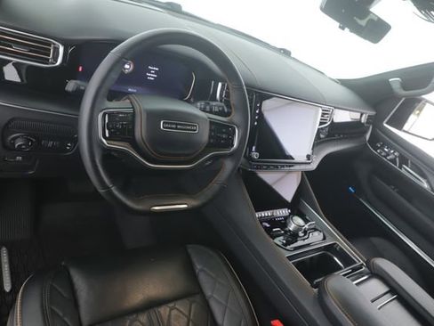 Used 2025 Jeep Grand Wagoneer L Series III w/ Rear Seat Video Group 1 image 18