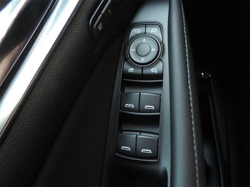 Certified 2023 Buick Enclave Avenir w/ Avenir Technology Package image 25