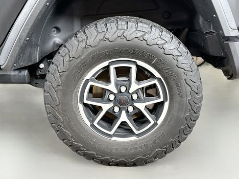 Used 2024 Jeep Wrangler Rubicon image 28