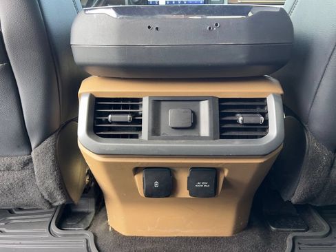 Used 2021 Ford F150 Lariat AWD/4WD image 23