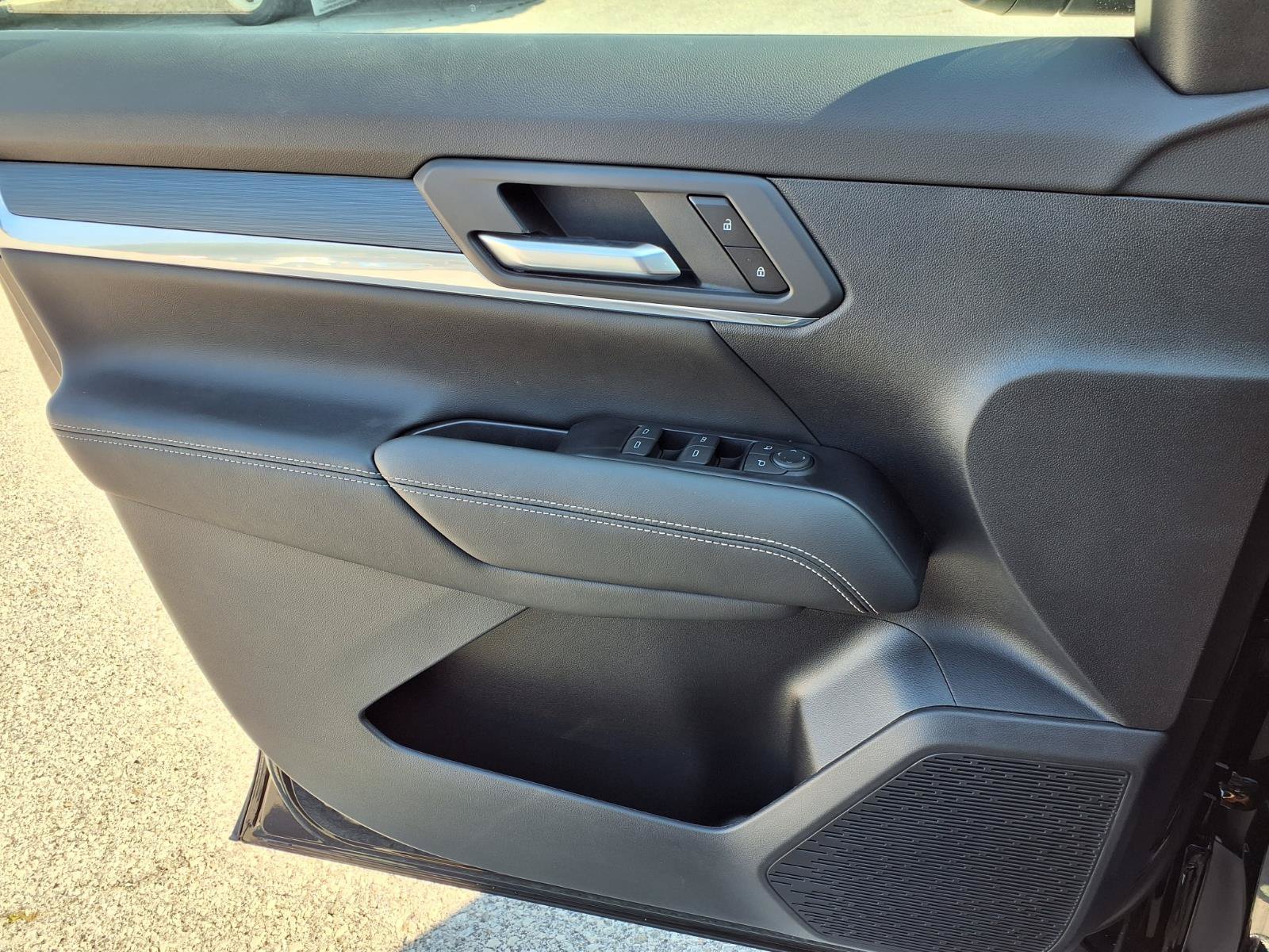 New 2027 GMC Terrain Elevation FWD image 12