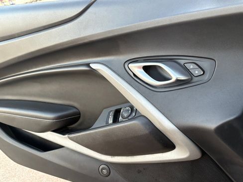 Used 2020 Chevrolet Camaro LT image 23