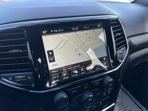 Used 2020 Jeep Grand Cherokee Altitude image 18