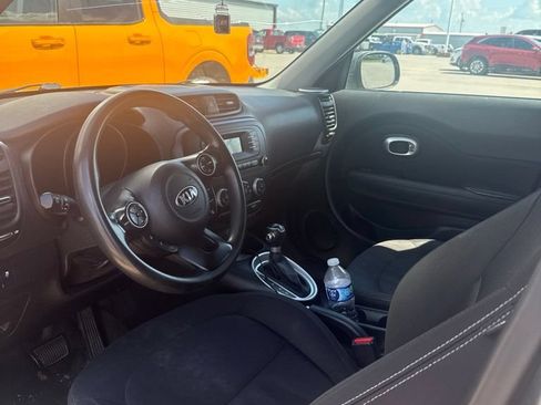 Used 2016 Kia Soul FWD image 5