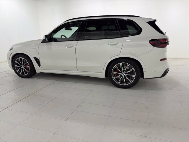 Certified 2024 BMW X5 xDrive50e w/ Executive Package AWD/4WD image 2