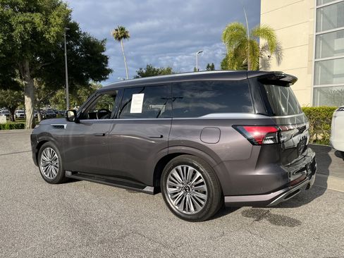 Used 2025 INFINITI QX80 Sensory AWD/4WD image 7