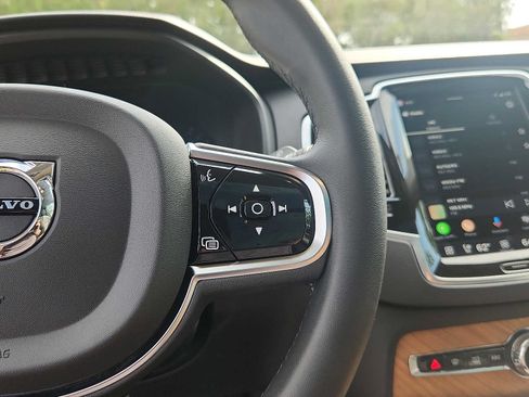 Certified 2023 Volvo XC90 B5 Plus w/ Protection Package AWD/4WD image 21