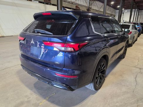 Used 2023 Mitsubishi Outlander SE FWD image 2