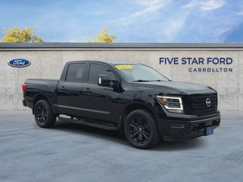Used 2023 Nissan Titan SV w/ SV Convenience Package AWD/4WD image 2