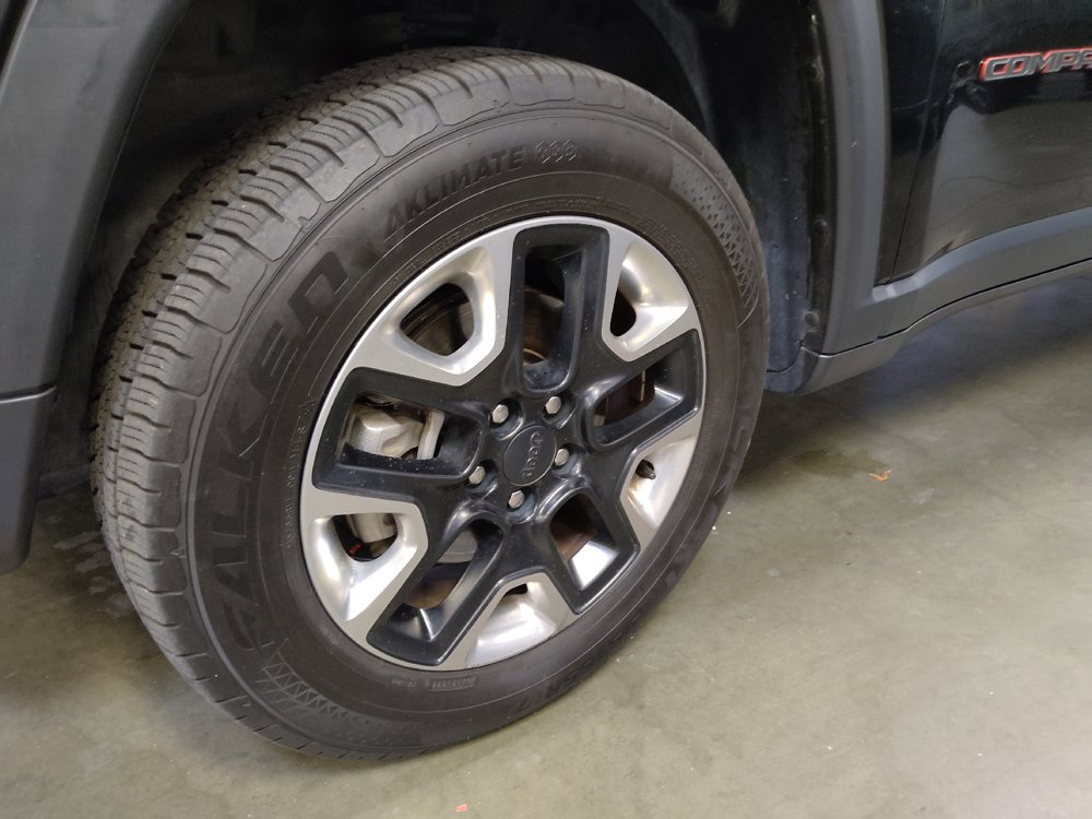 Used 2018 Jeep Compass Trailhawk AWD/4WD image 31