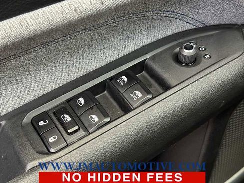 Used 2024 Jeep Compass Latitude image 38