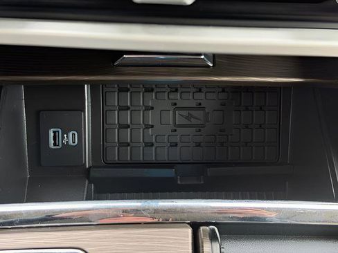 Used 2024 Ford Expedition Max Limited image 22