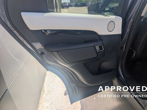 Used 2025 Land Rover Discovery S AWD/4WD image 17