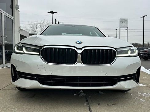 Certified 2022 BMW 530i xDrive w/ Premium Package image 2