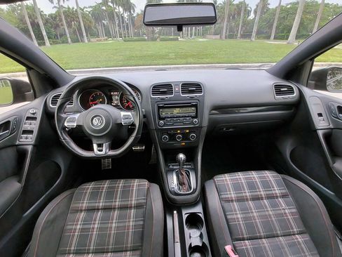 Used 2014 Volkswagen GTI Wolfsburg Edition FWD image 10
