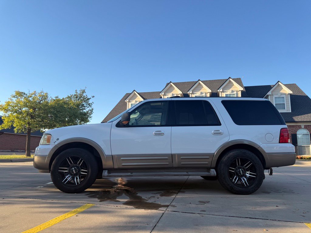 Used 2004 Ford Expedition Eddie Bauer RWD image 4