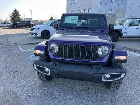 New 2026 Jeep Gladiator Sport image 9