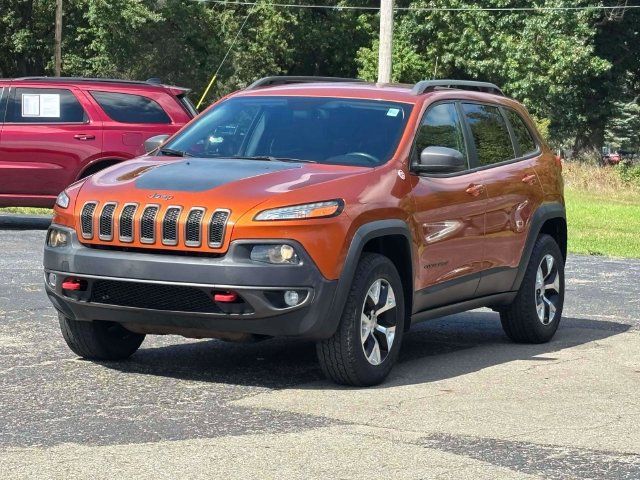 Used 2016 Jeep Cherokee Trailhawk w/ Comfort/Convenience Group AWD/4WD image 27