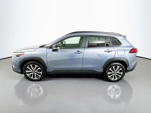 Certified 2025 Toyota Corolla Cross XLE FWD image 8