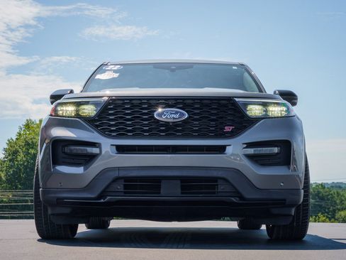 Used 2022 Ford Explorer ST w/ Equipment Group 401A AWD/4WD image 2