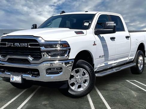 Used 2026 RAM 2500 Big Horn AWD/4WD image 1
