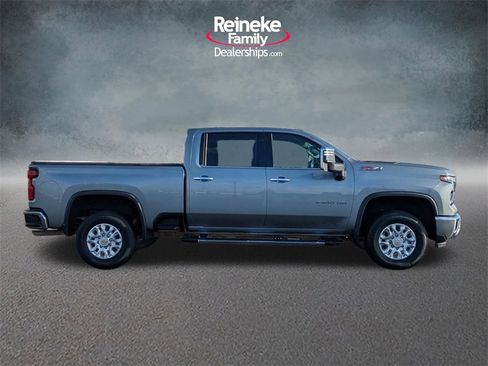 Used 2024 Chevrolet Silverado 2500 LTZ w/ LTZ Plus Package image 4