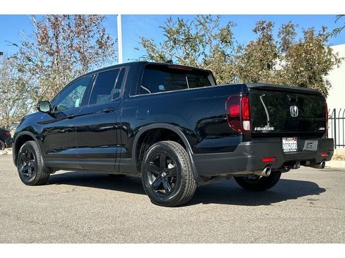 Used 2023 Honda Ridgeline Black Edition image 3