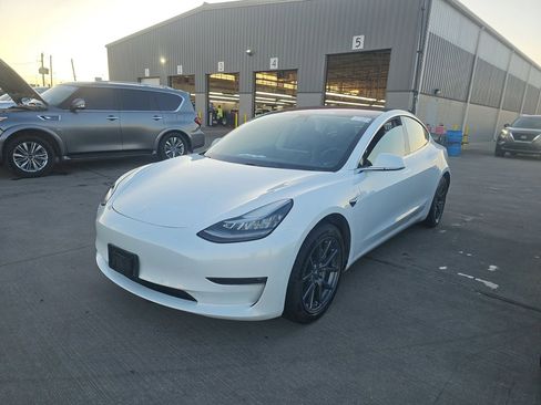 Used 2018 Tesla Model 3 Long Range image 1