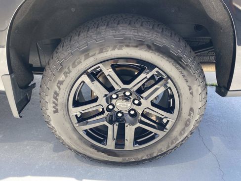 Used 2022 Chevrolet Silverado 1500 RST AWD/4WD image 10