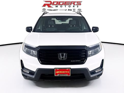 Used 2025 Honda Passport Black Edition image 2