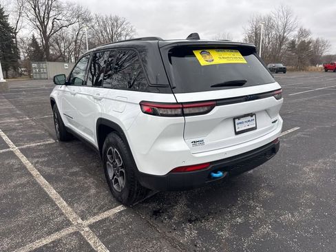 Used 2024 Jeep Grand Cherokee Trailhawk image 5