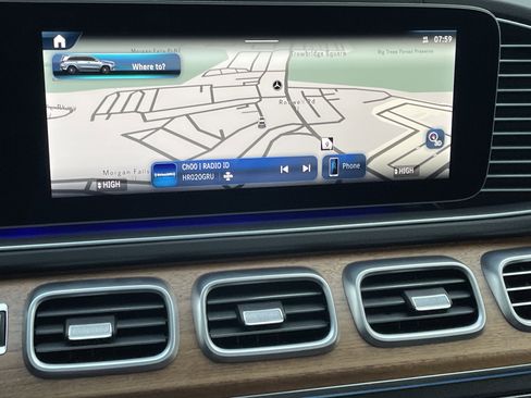 Certified 2025 Mercedes-Benz GLS 450 4MATIC image 34