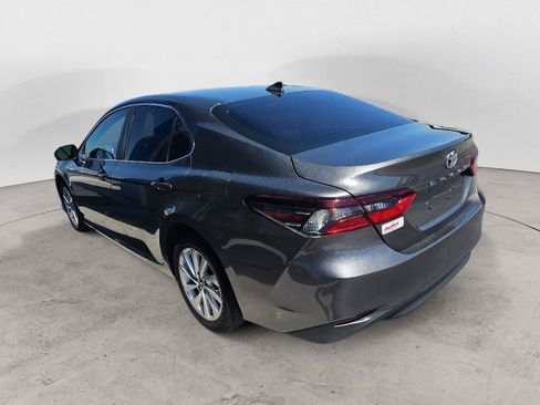 Used 2024 Toyota Camry LE FWD image 5