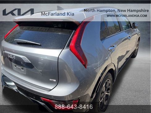 Used 2023 Kia Niro SX FWD image 4