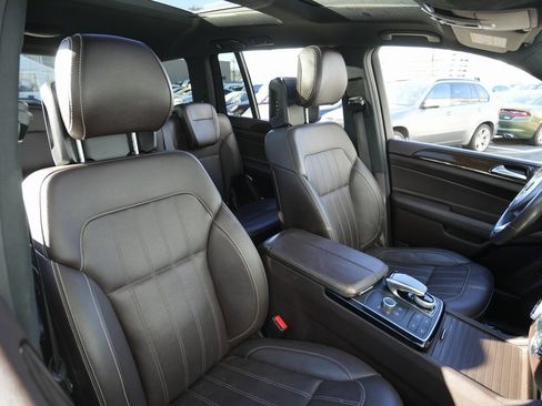 Used 2019 Mercedes-Benz GLS 450 4MATIC image 21