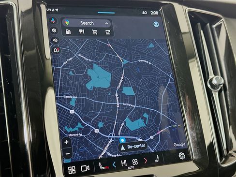 Used 2025 Volvo XC60 B5 Plus image 22