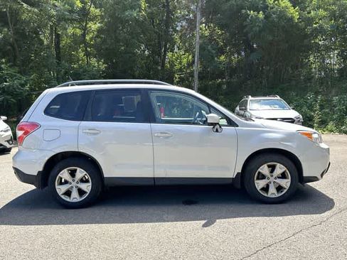 Used 2015 Subaru Forester 2.5i Premium w/ All-Weather Package AWD/4WD image 3