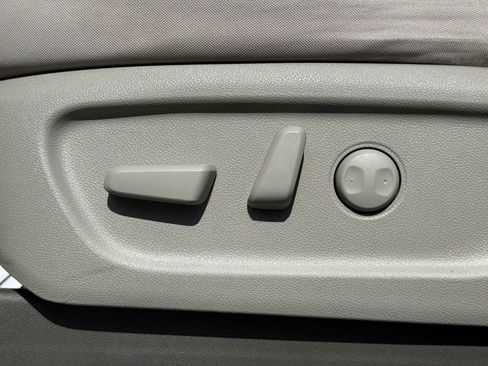 Used 2016 Kia Sedona LX w/ LX Convenience Package FWD image 20